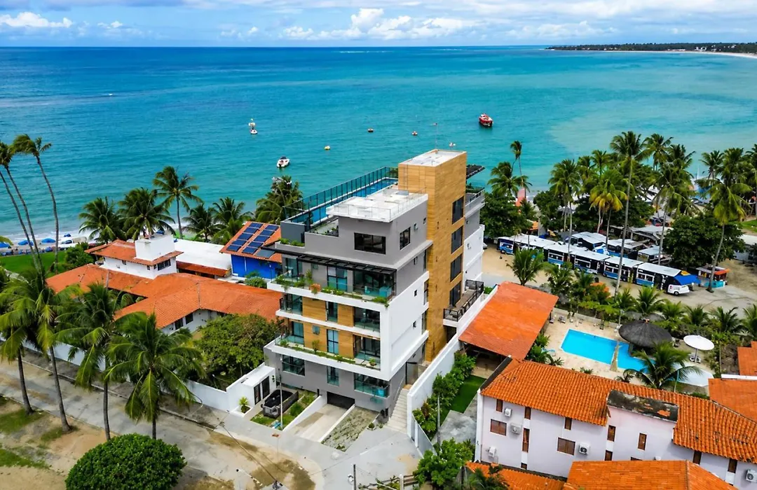 Flat pé na areia na praia de Porto de Galinhas próximo as piscinas naturais.-1